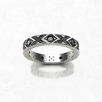 Anello ornamentale asiatico nero
