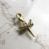 황금 잠자리 Charm