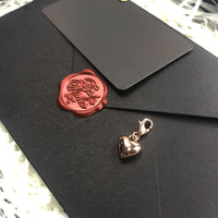 로즈 골드 컬러 하트 매력