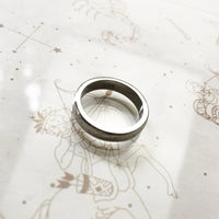Anillo de banda clásico