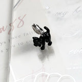 검은 고양이가 매달려 있습니다 Charm