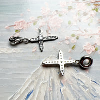 흰 지르콘 크로스 Charm