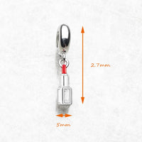 שפתון אדום Charm