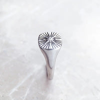 Ring de elegancia estrella del sello