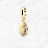 금색 쉘 Charm