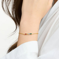 Pulsera de piedra colorida