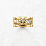 Anillo de banda de oro dorado