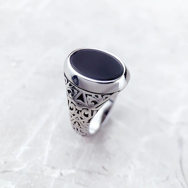 Anillo de sello negro