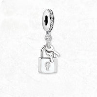 키로 잠그십시오 Charm 펜던트
