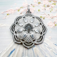 흰색 돌 연꽃 펜던트