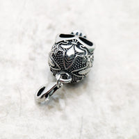 릴리 두개골 Charm