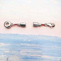 שפתון אדום Charm