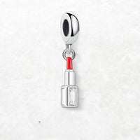 שפתון אדום Charm
