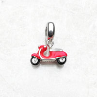 빨간 오토바이 Charm