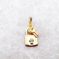키로 잠그십시오 Charm 펜던트