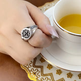Anillo de encantos de karma