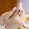 ヘビにインスパイアされたリング