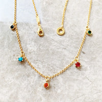 Collar de piedras coloridas