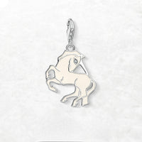 חד קרן לבן  Charm