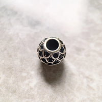 Black Fish Summer Bead