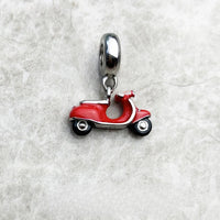 אופנוע אדום Charm