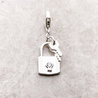 키로 잠그십시오 Charm 펜던트