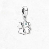 반짝이는 클로버 Charm