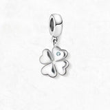 반짝이는 클로버 Charm